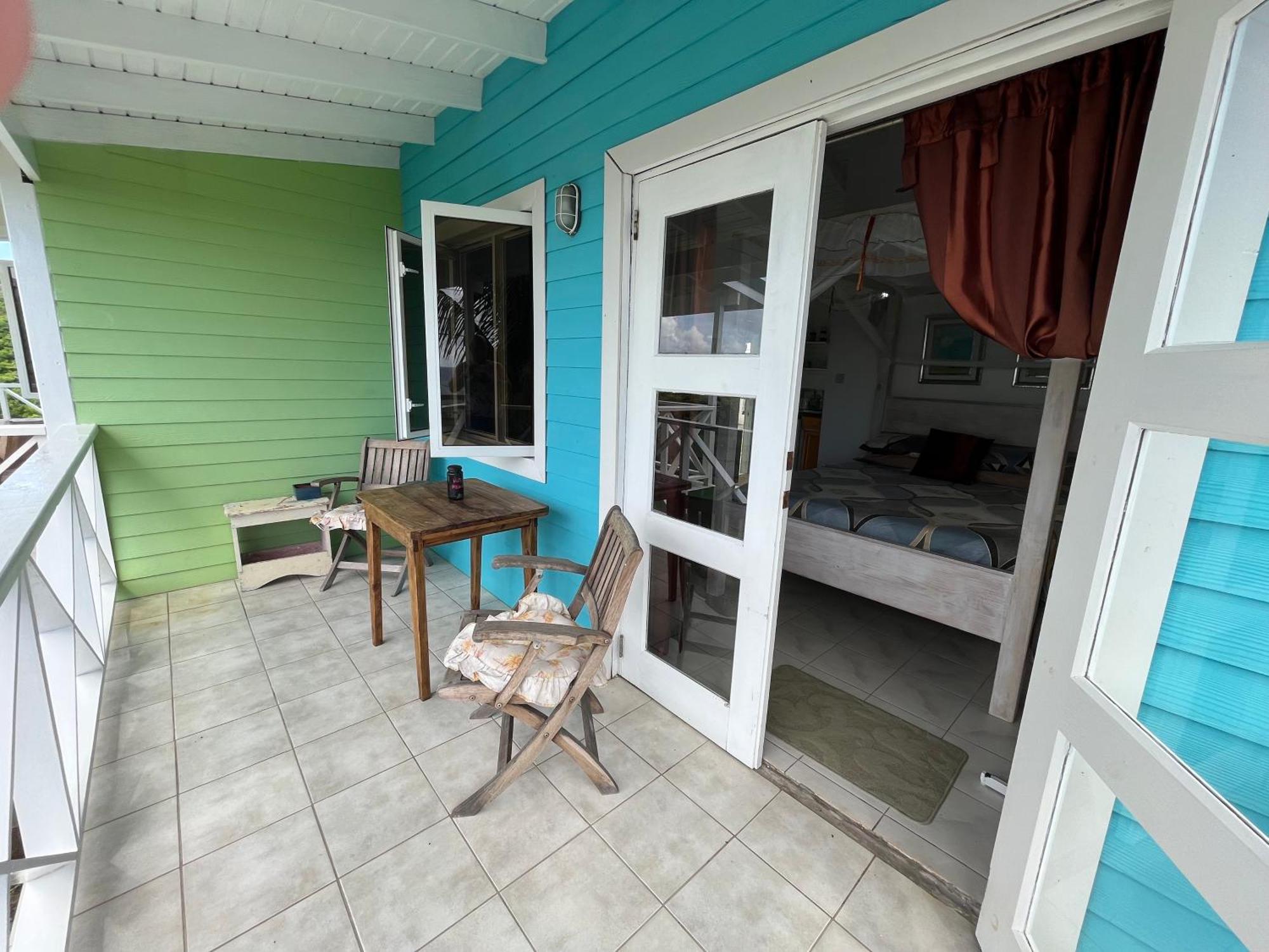 Brighton Village Studio Blu At Waves Villa Guesthouse מראה חיצוני תמונה